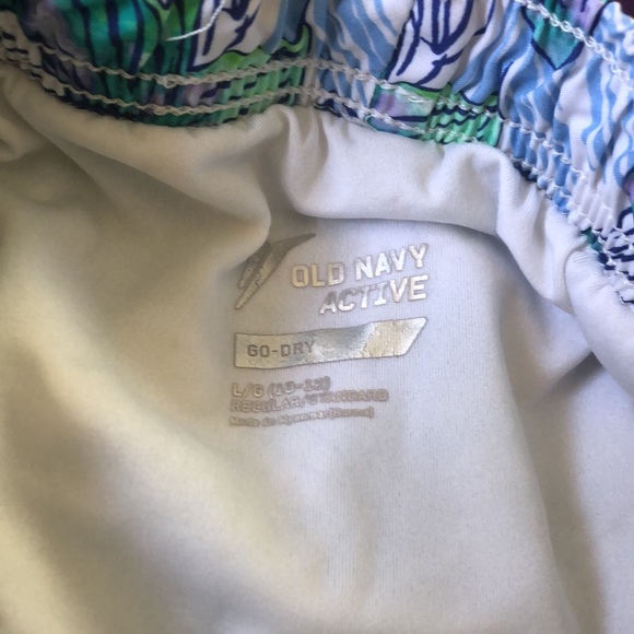 Bundle of 6 Old Navy Active shorts - Picture 9 of 11